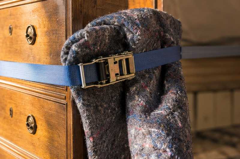 Sangle tendue sur une couverture, Bourron-Marlotte